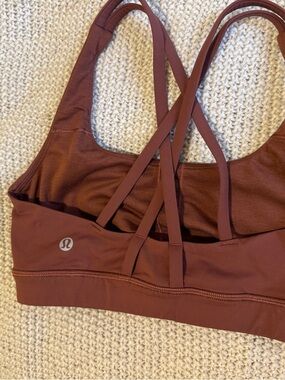 NWOT lululemon athletica Women's Strappy Sports Bra